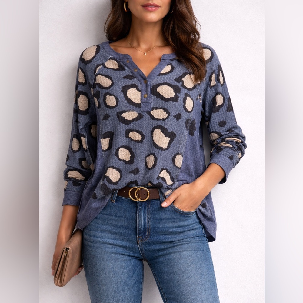 NWOT UMGEE Leopard Oversized Long Sleeve Top size small